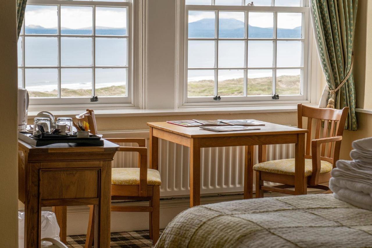 Crown Lodge Harlech Exteriör bild